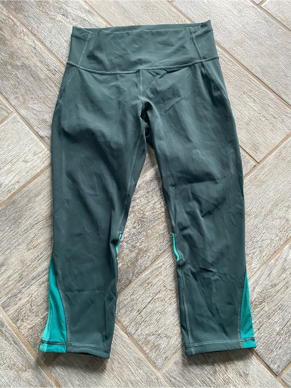 Lululemon leggings size 8